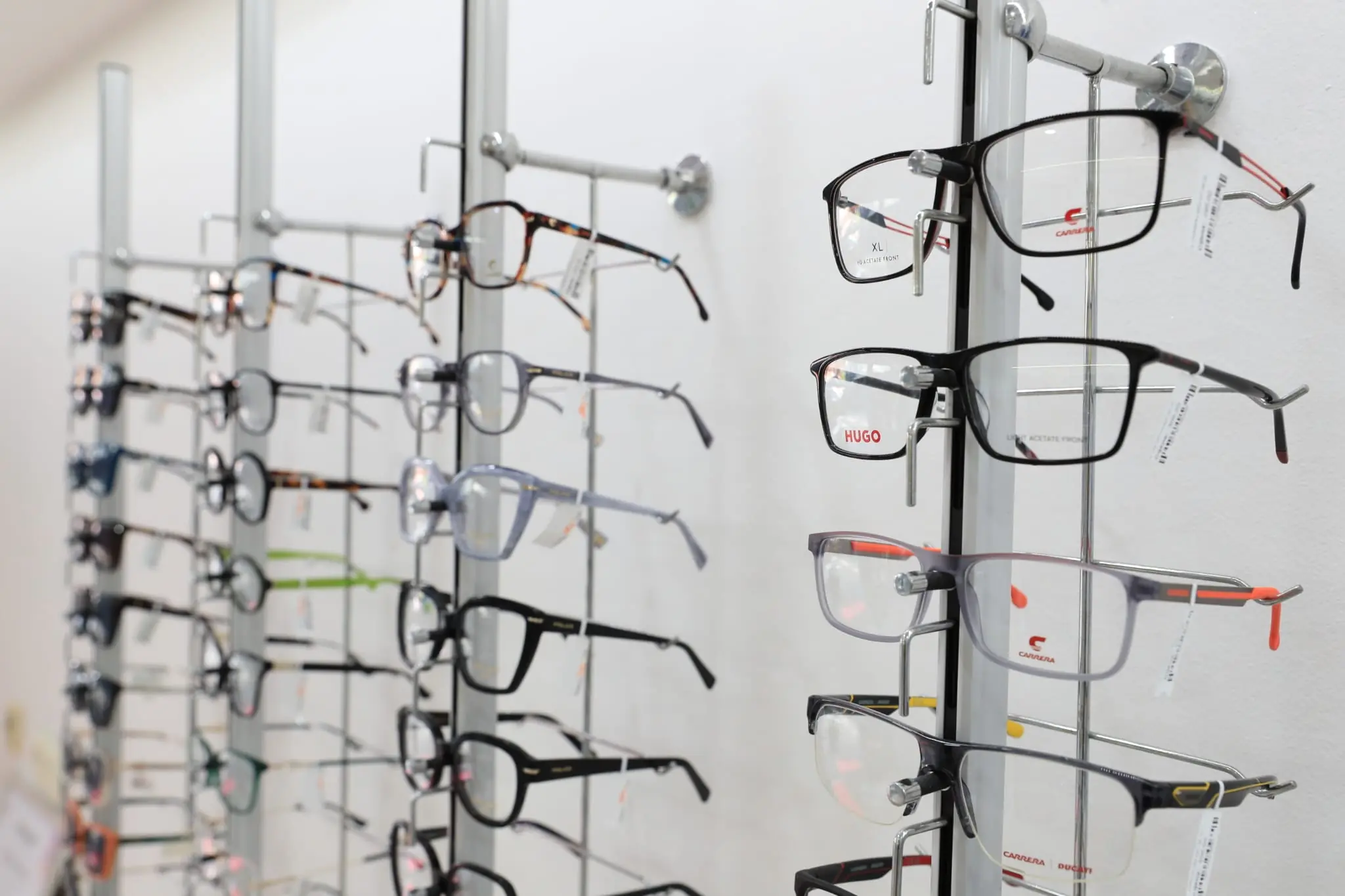 Izbor dioptrijskih okvira u Optici Oko