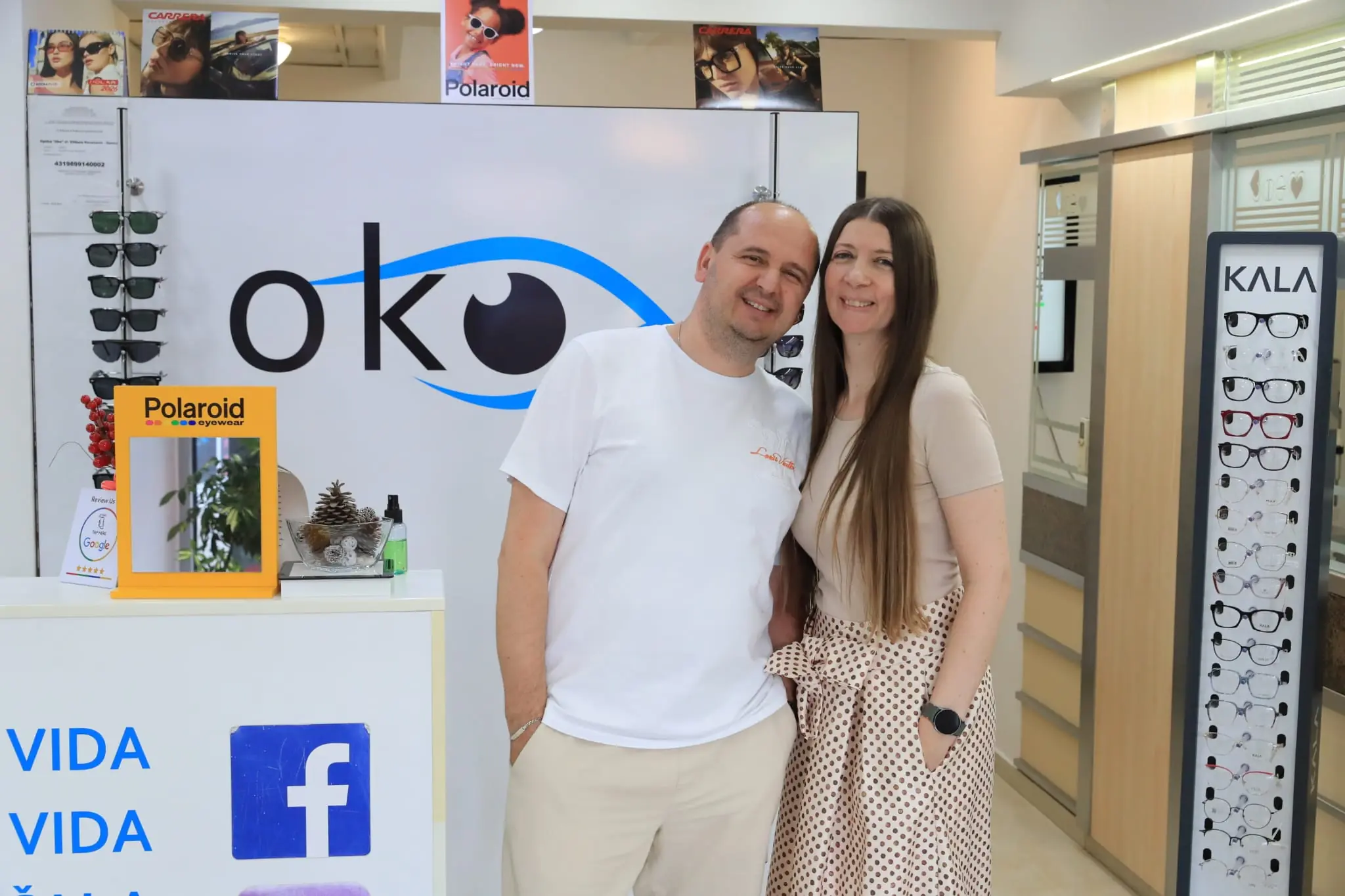 Porodični tim Optike Oko u radnji